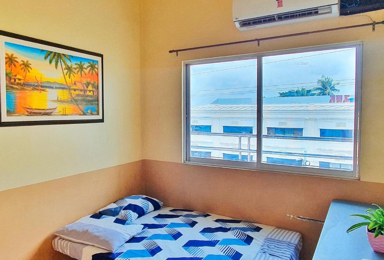 Hotel Reddoorz @ Rsl Transient House Iloilo Extérieur photo